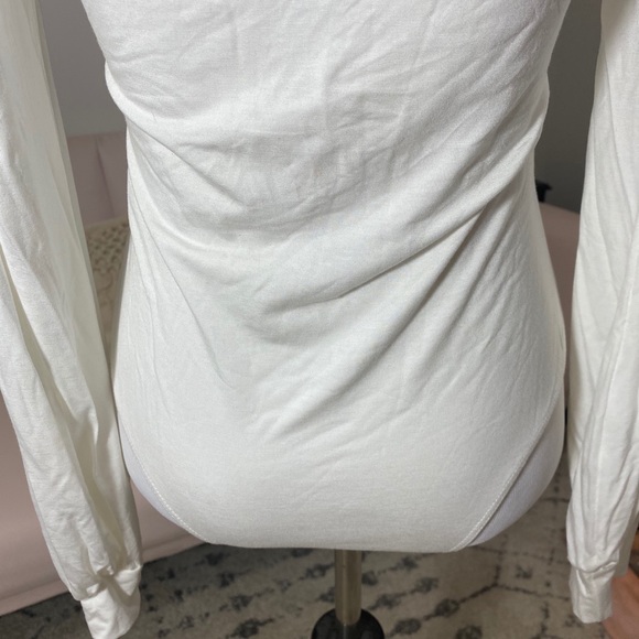 White plunging neck body suit - Picture 7 of 8